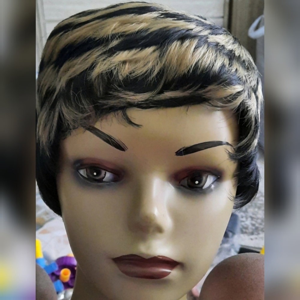 Stylish Black and Blonde Women's Wig